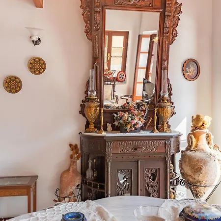 Апартаменты Kampos House *