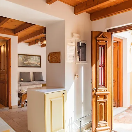 Апартаменты Kampos House *