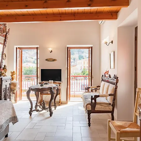 Апартаменты Kampos House *